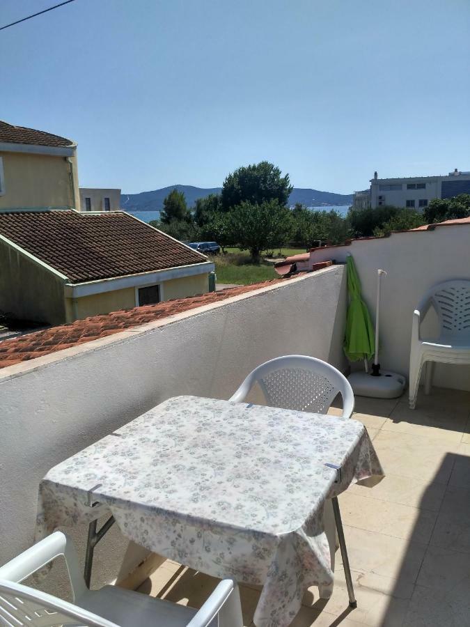 Apartmani Tonica Sukošan Exterior foto