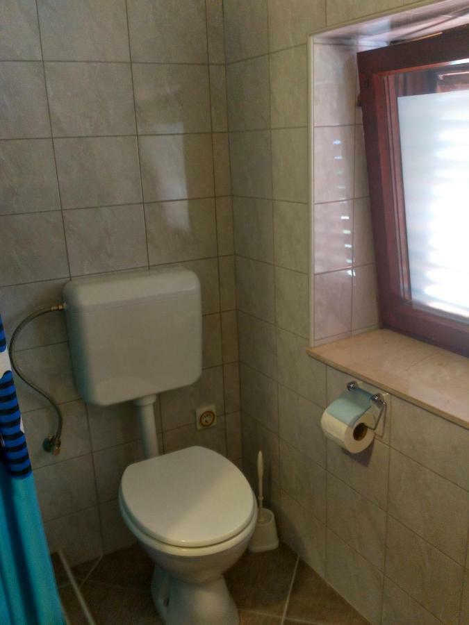 Apartmani Tonica Sukošan Exterior foto