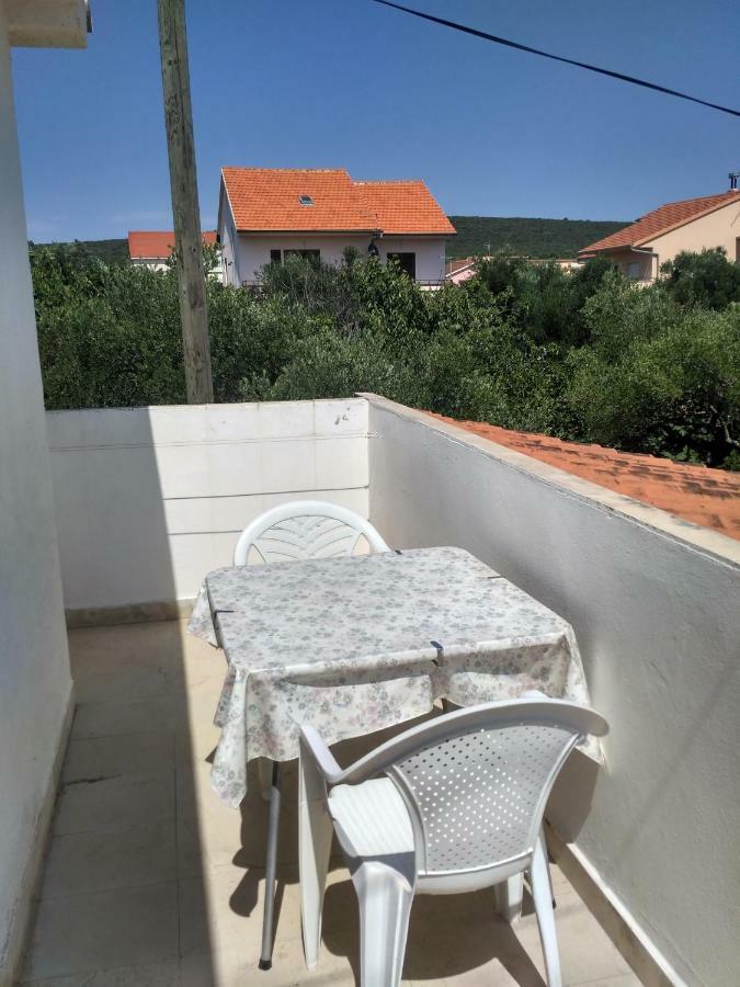 Apartmani Tonica Sukošan Exterior foto